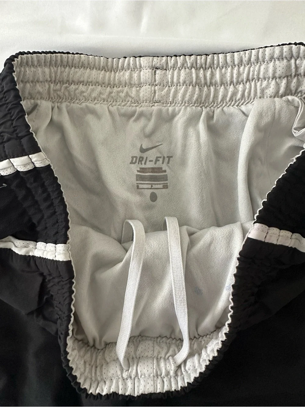 Vintage Nike Women’s Black Running Shorts - Picture 2 of 4